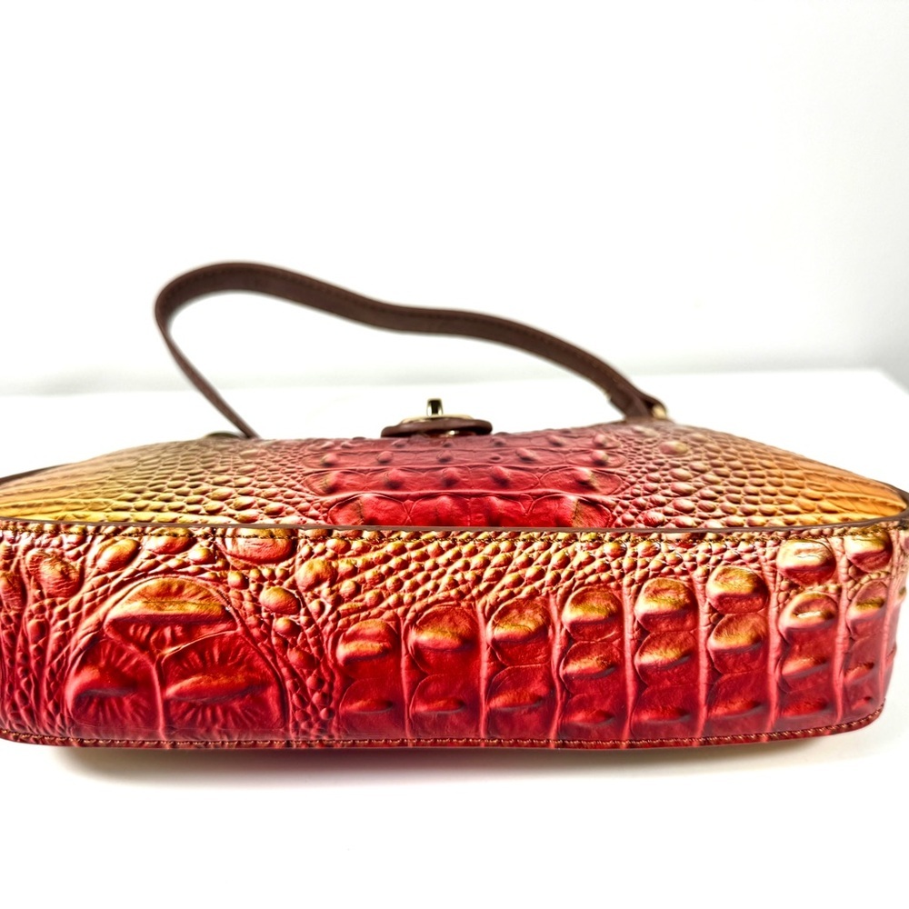Elegant Multicolor Croc-Embossed Shoulder Bag - Picture 5 of 10